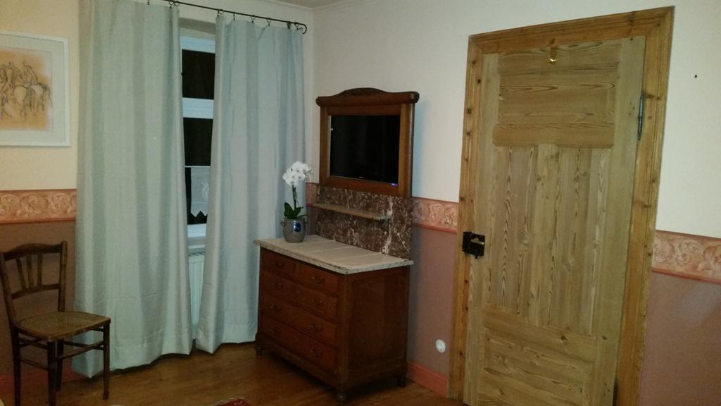 Ferienwohnungen Bistro Tebecks Wadern Oda fotoğraf